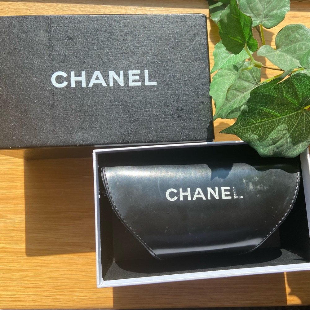 Chanel oversized sunglasses w/ Swarovski crystals - Picture 5 of 16